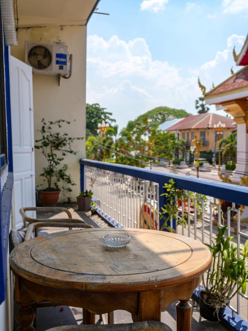 Kfg Guesthouse Thakhek Exterior foto